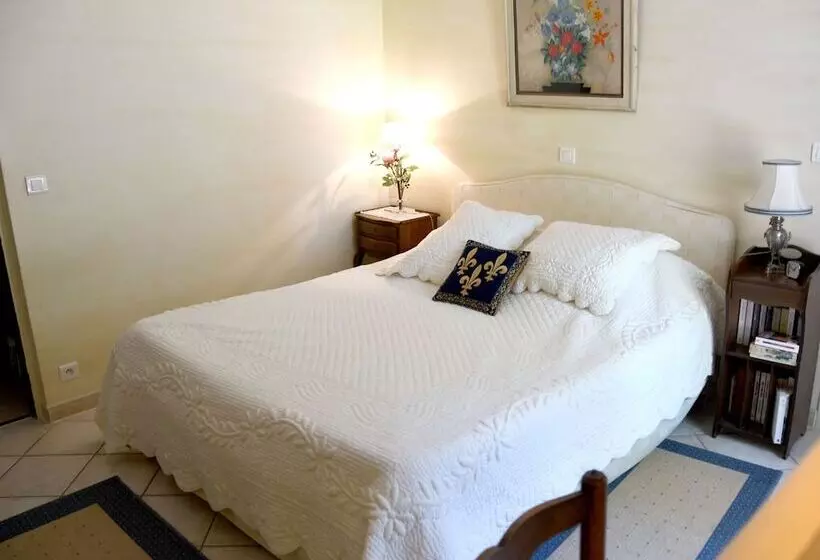 Les Chambres D Adeline B&b