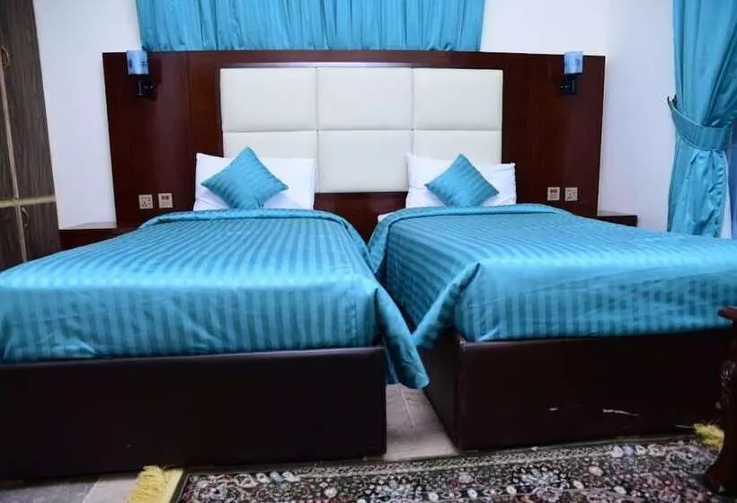 Canari Hotel Kashmir View