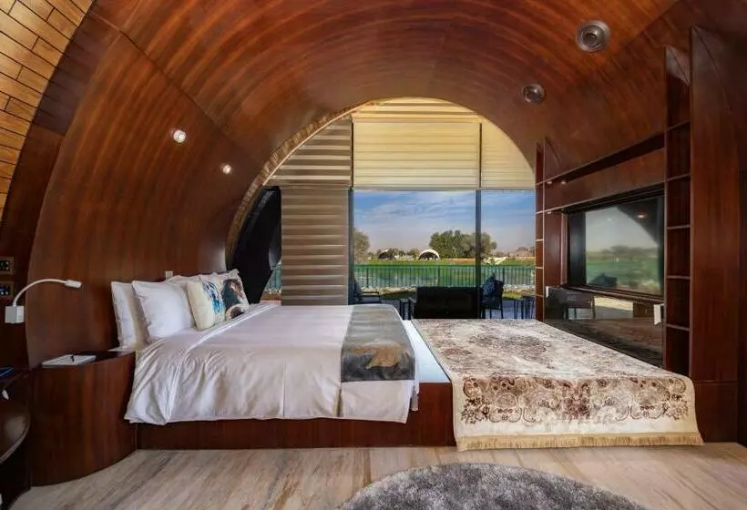 Hotelli Anavrin Equestrian Retreat