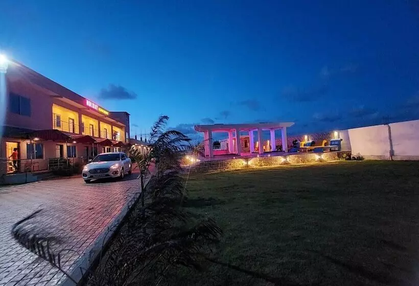 Hotelli Holiday Beach Resort Mandarmani