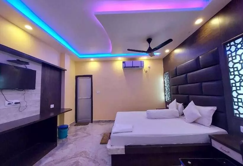 Hotelli Holiday Beach Resort Mandarmani