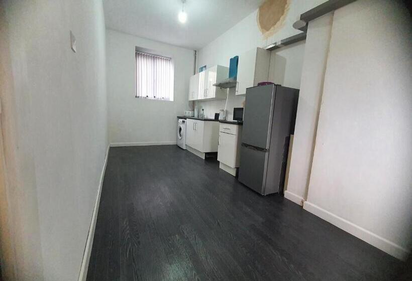 مبيت وإفطار Blackwood Residence