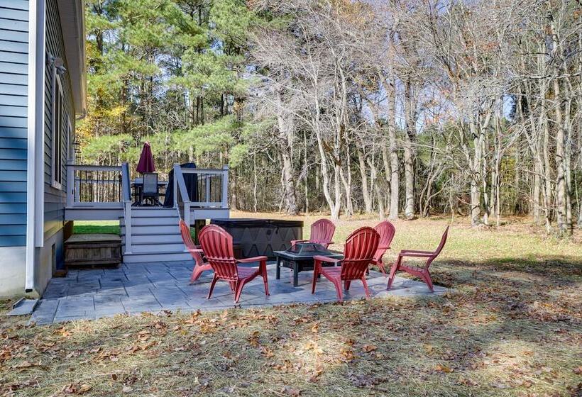 Christy S Cottage W/ Hot Tub 2 Mi To Beach!