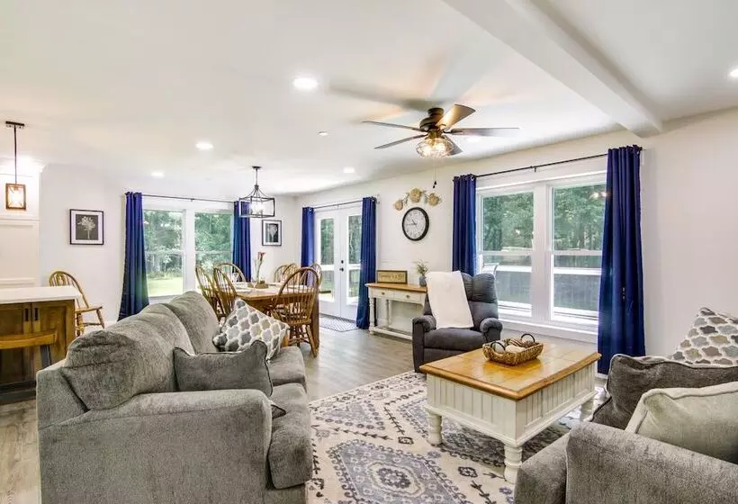 Christy S Cottage W/ Hot Tub   2 Mi To Beach!