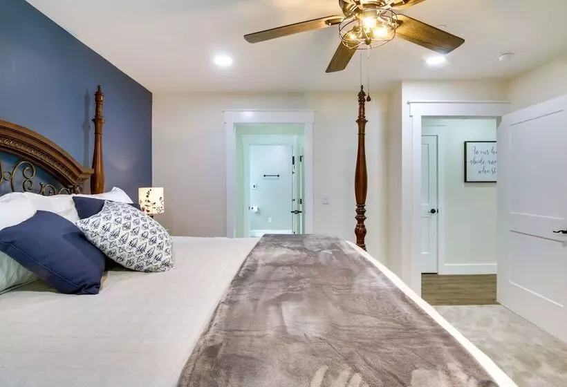 Christy S Cottage W/ Hot Tub   2 Mi To Beach!