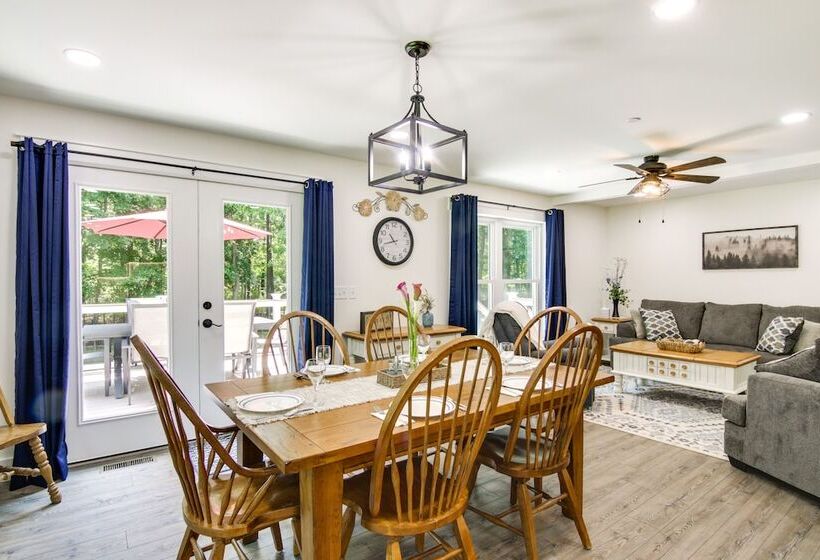 Christy S Cottage W/ Hot Tub 2 Mi To Beach!