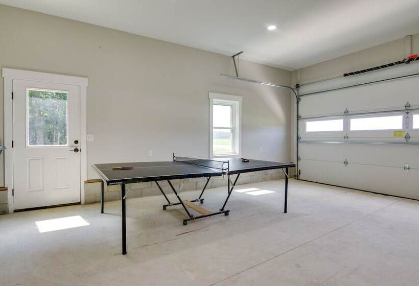 Christy S Cottage W/ Hot Tub 2 Mi To Beach!