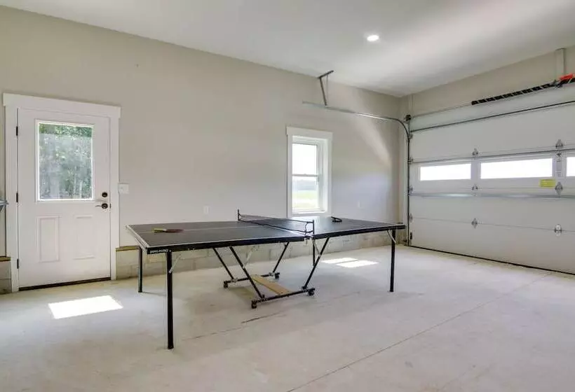 Christy S Cottage W/ Hot Tub   2 Mi To Beach!