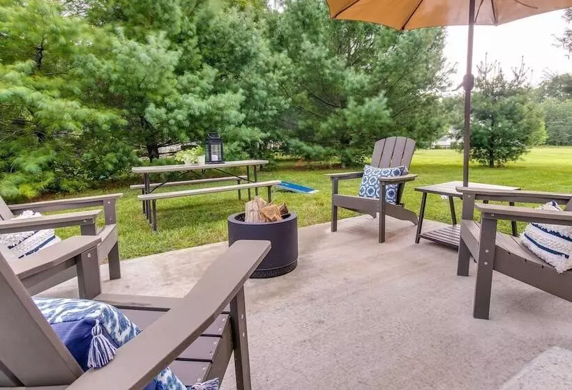 Country Home Near Eiu & Lake Charleston!