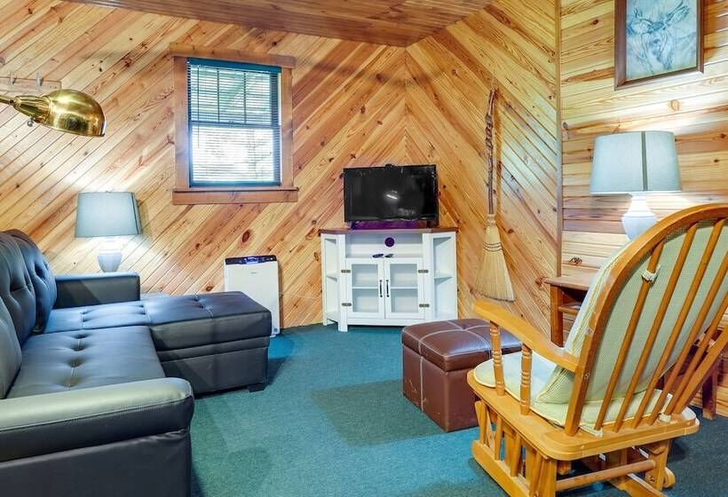 Cozy Green Bank Cabin ~ 2 Mi To Observatory!