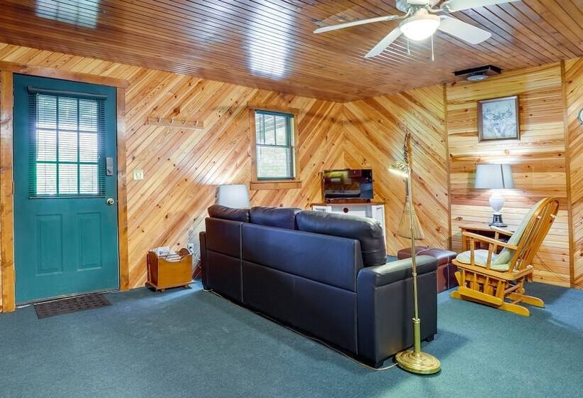 Cozy Green Bank Cabin ~ 2 Mi To Observatory!