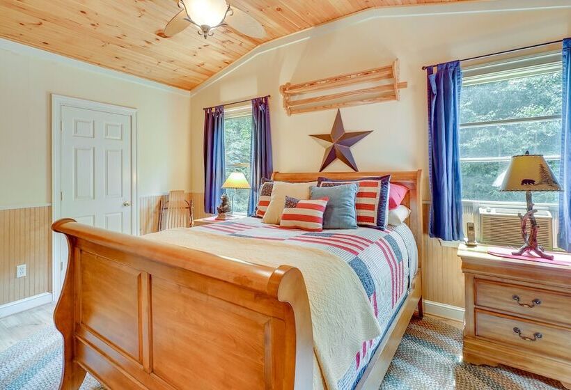 Cozy Pennsylvania Abode W/ Porch, Grill & Fire Pit