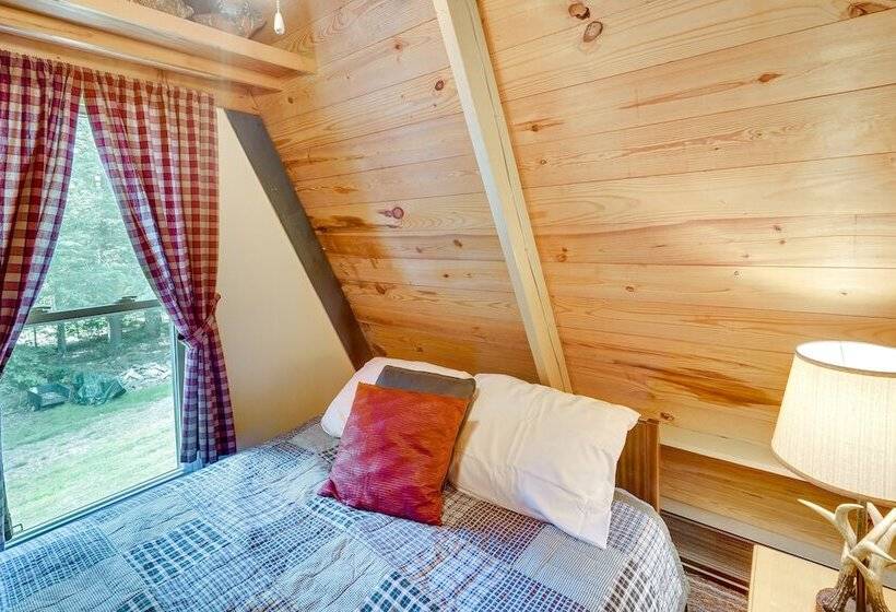 Cozy Pennsylvania Abode W/ Porch, Grill & Fire Pit