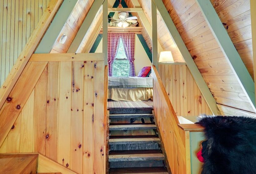 Cozy Pennsylvania Abode W/ Porch, Grill & Fire Pit