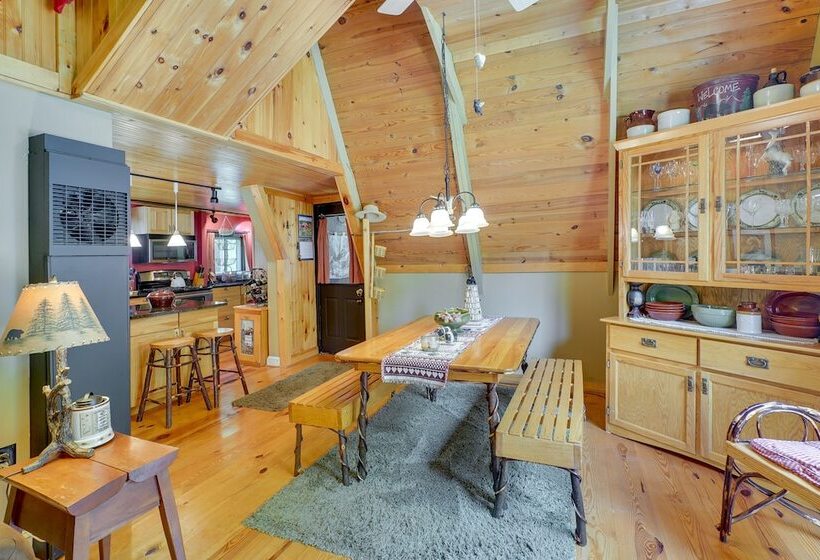 Cozy Pennsylvania Abode W/ Porch, Grill & Fire Pit