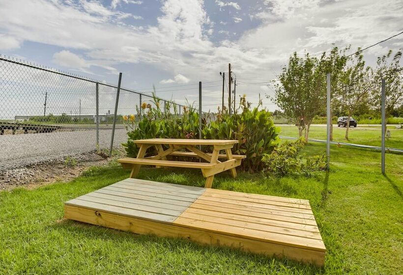 Golden Meadow Getaway: Waterfront Retreat W/ Deck