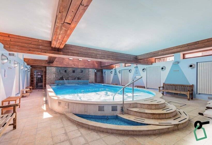 هتل Hotiday Room Collection Sauze Torre