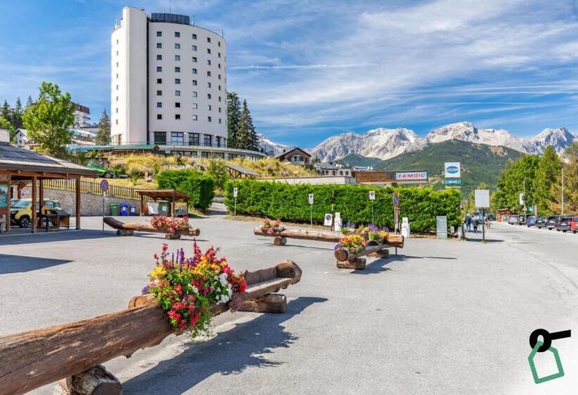 هتل Hotiday Room Collection Sauze Torre