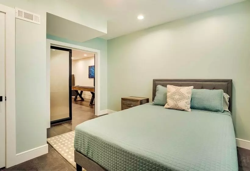 Modern Lake Ontario Escape W/ Beach Access!