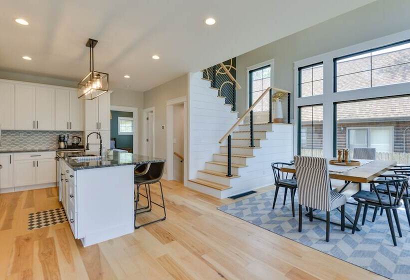 Modern Lake Ontario Escape W/ Beach Access!