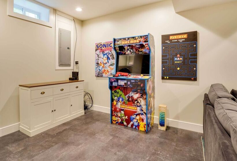 Modern Lake Ontario Escape W/ Beach Access!