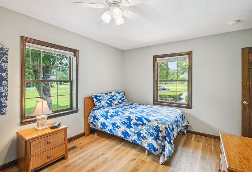 5 Mi To Boardwalk: Myrtle Beach Home Near Golfing