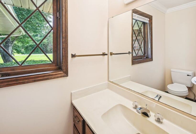 5 Mi To Boardwalk: Myrtle Beach Home Near Golfing