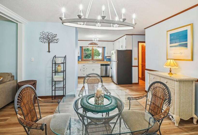 5 Mi To Boardwalk: Myrtle Beach Home Near Golfing