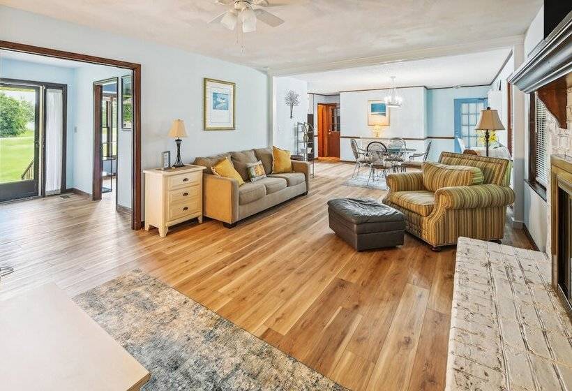 5 Mi To Boardwalk: Myrtle Beach Home Near Golfing