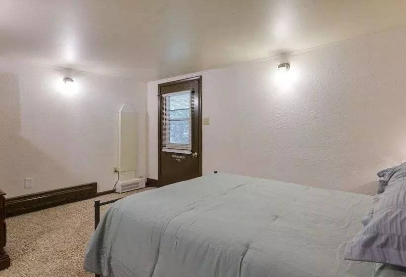 Riverfront Covington Cabin W/ Deck & Fire Pit!