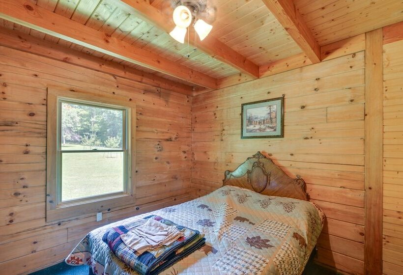 Serene Valley Bend Cabin Rental: 7 Private Acres!
