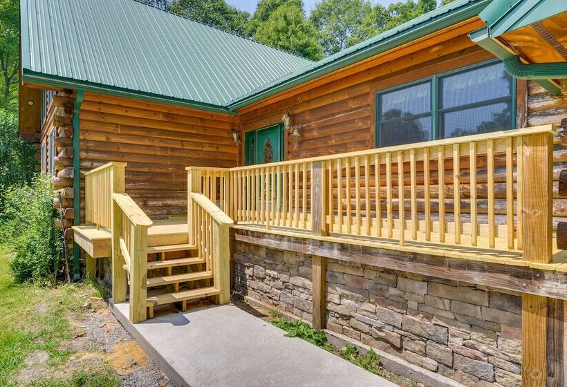 Serene Valley Bend Cabin Rental: 7 Private Acres!