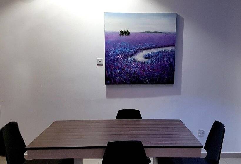 Al Muhanna Plaza Luxury Apartments