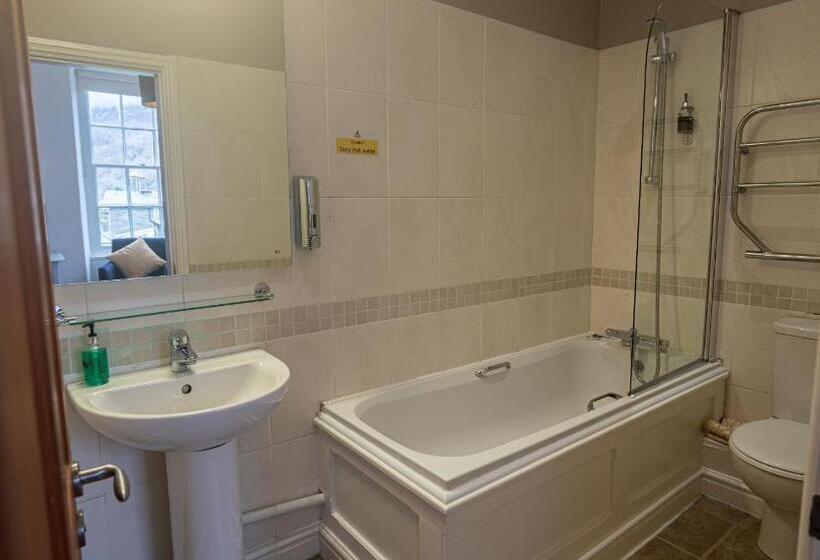 客栈 Grapes Hotel, Bar & Restaurant Snowdonia Nr Zip World