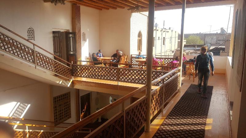 Islambek Hotel & Travel