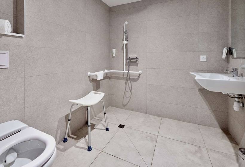 Hotelli Kyriad Direct Nevers Nord  Varennes Vauzelles