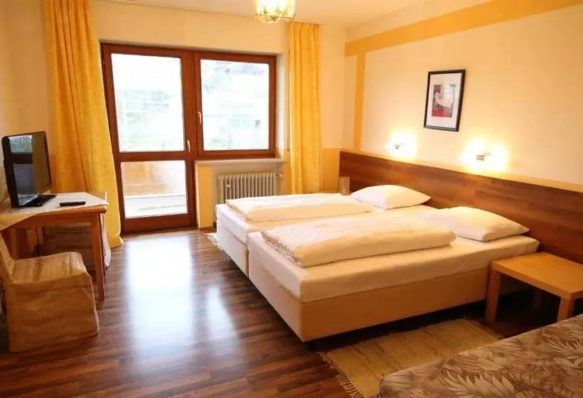Hotelli Landgasthof Baumgartner
