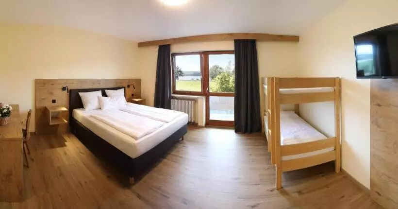 Hotelli Landgasthof Baumgartner