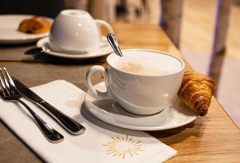 هتل Le Levanna By Les Etincelles