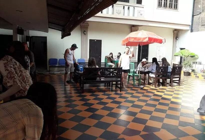 Hotelli Vientiane Star