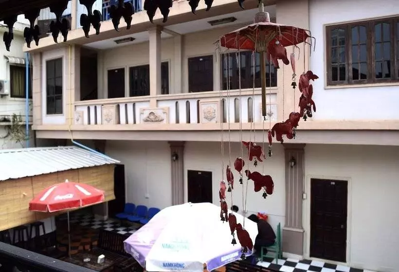Hotelli Vientiane Star