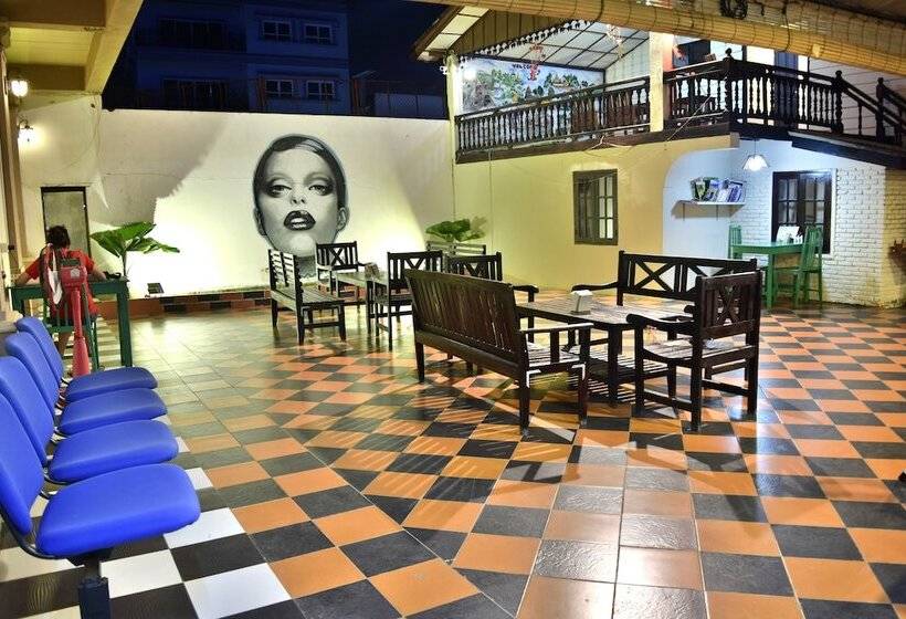 בית מלון כפרי Vientiane Star