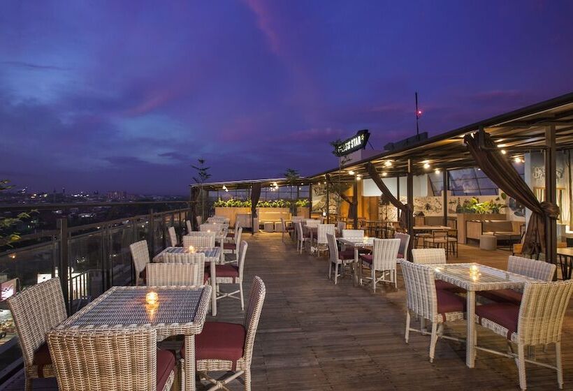 酒店 Yellow Star Ambarukmo