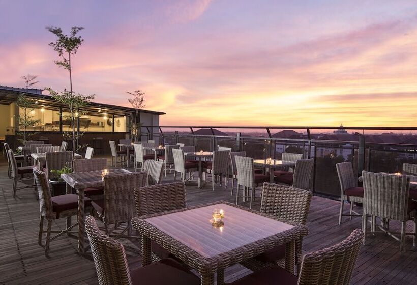 酒店 Yellow Star Ambarukmo