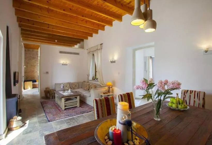 Mesogi Cottage