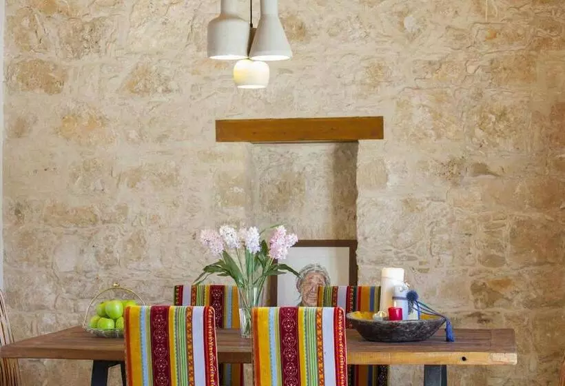 Mesogi Cottage