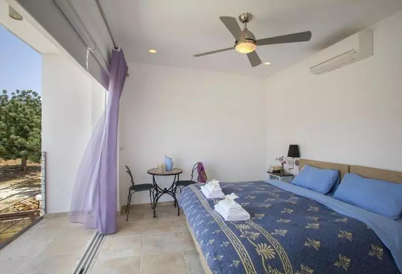 Mesogi Cottage