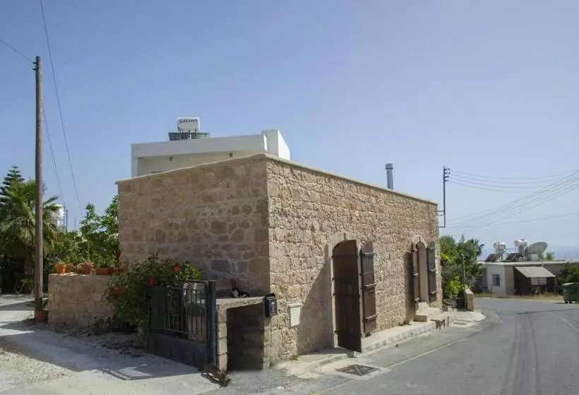 Mesogi Cottage