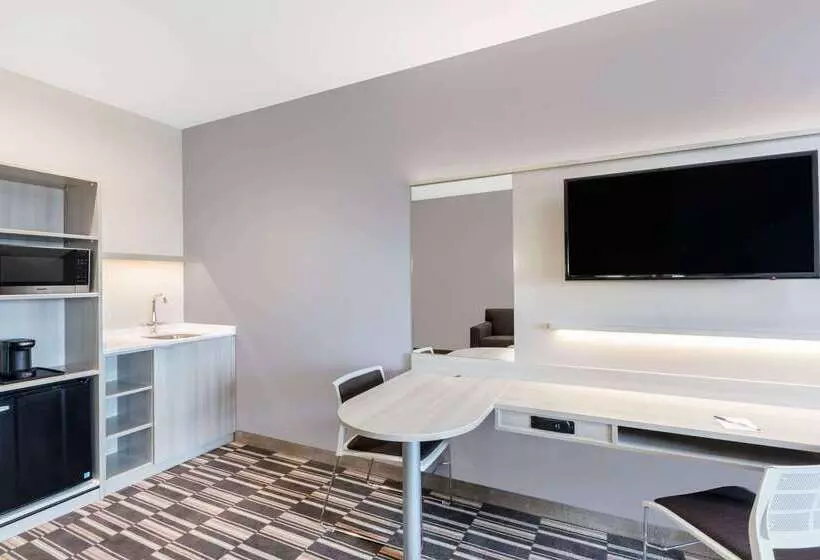Microtel Inn & Suites By Wyndham Perry