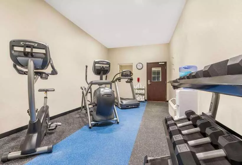 Microtel Inn & Suites By Wyndham Perry